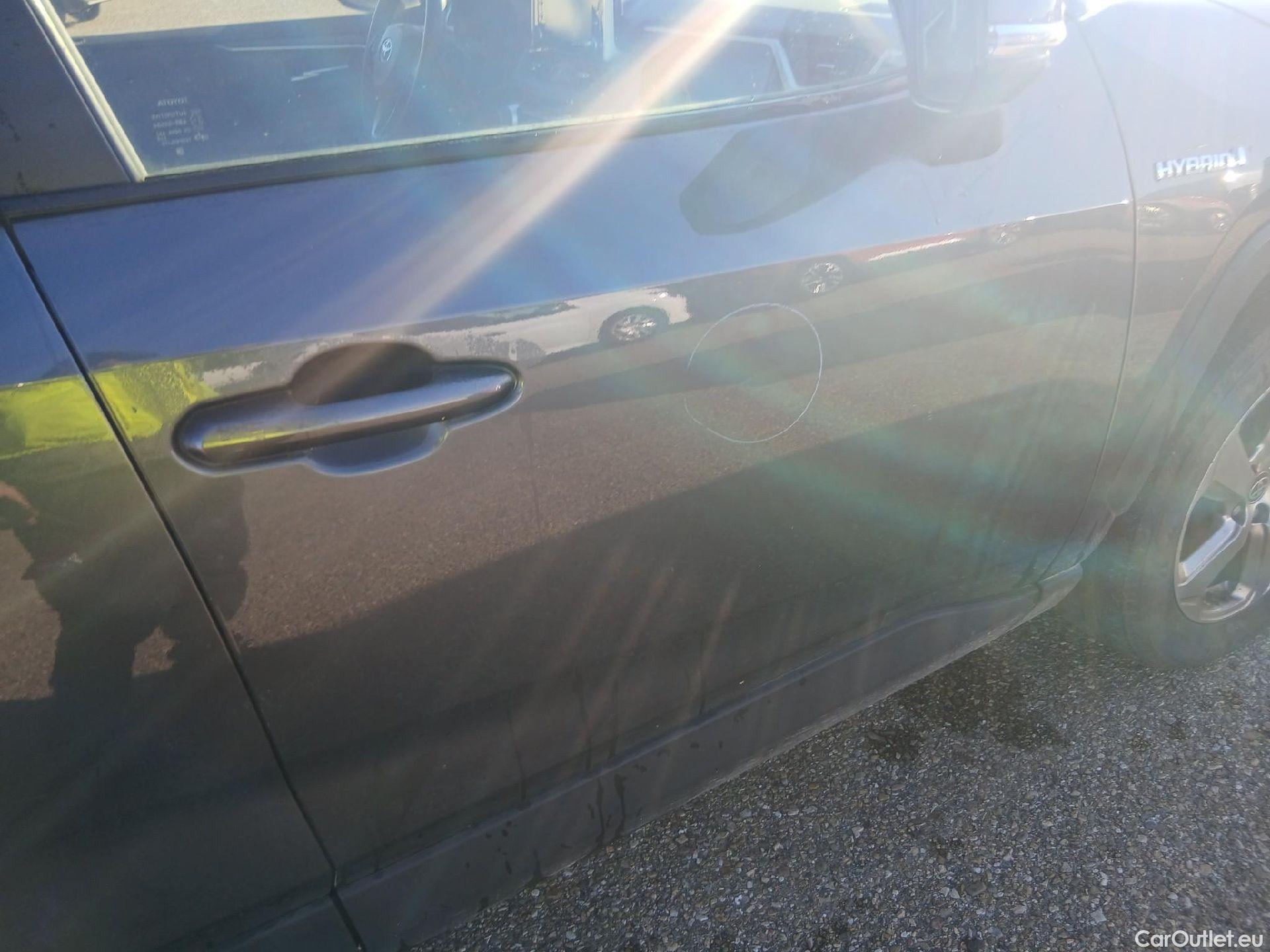  Toyota  RAV4 TOYOTA  / 2018 / 5P / todoterreno 2.5l 220H Advance #26