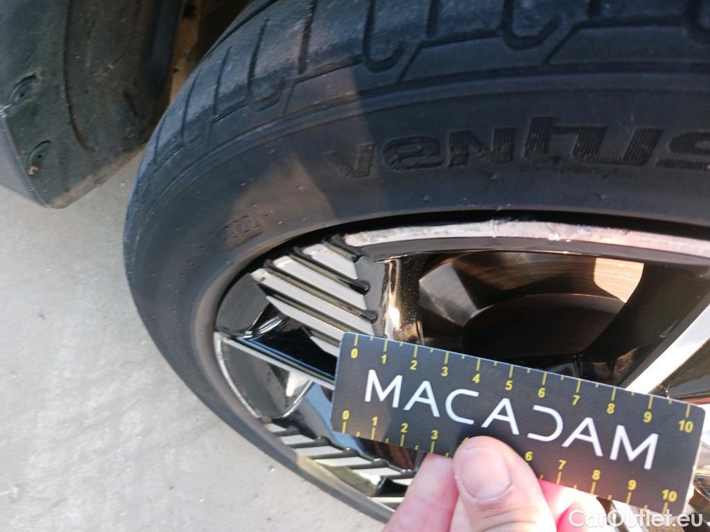  Hyundai  i10 HYUNDAI  / 2020 / 5P / berlina con portón 1.2 N LINE #10