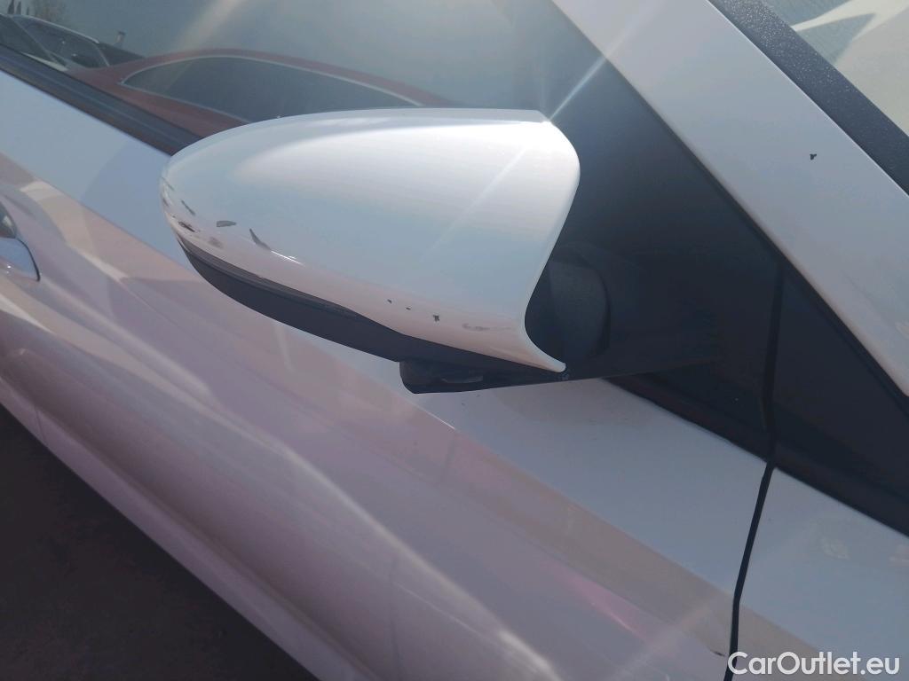  Hyundai  i20 HYUNDAI  / 2020 / 5P / berlina con portón 1.0 TGDI 74kW (100CV) 48V Essence #3