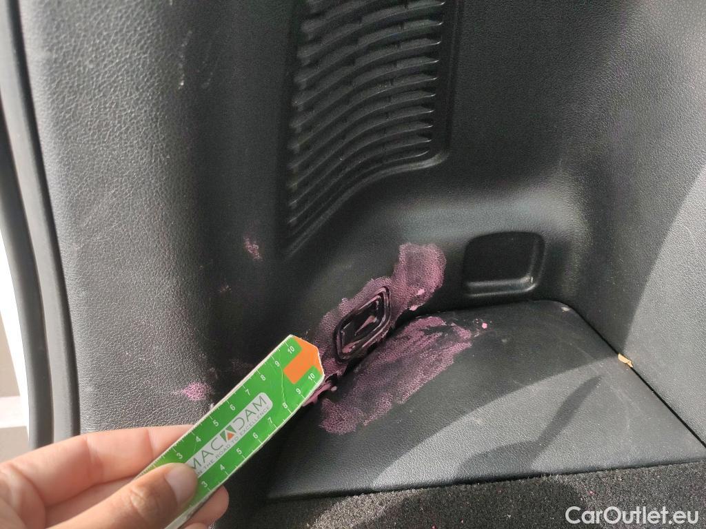  KIA  Sportage KIA  / 2018 / 5P / todoterreno 1.6 MHEV Business 85kW (115CV) 4x2 #11