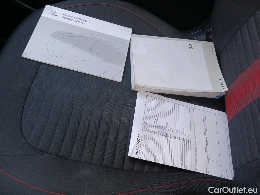  Hyundai  i10 HYUNDAI  / 2020 / 5P / berlina con portón 1.2 N LINE #18