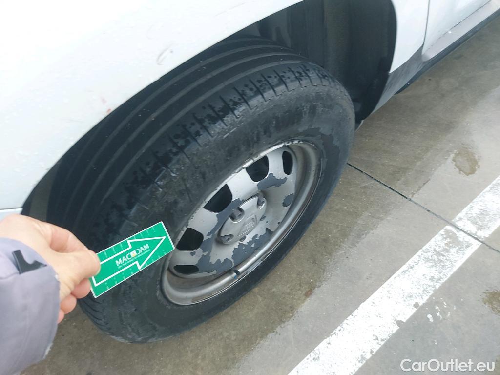  Dacia  Duster DACIA  / 2018 / 5P / todoterreno Essential TCE 74kW(100CV) ECO-G 4X2 #39