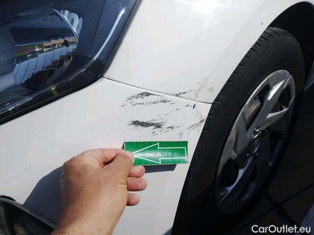  Hyundai  i20 HYUNDAI  / 2020 / 5P / berlina con portón 1.0 TGDI 74kW (100CV) 48V Essence #23