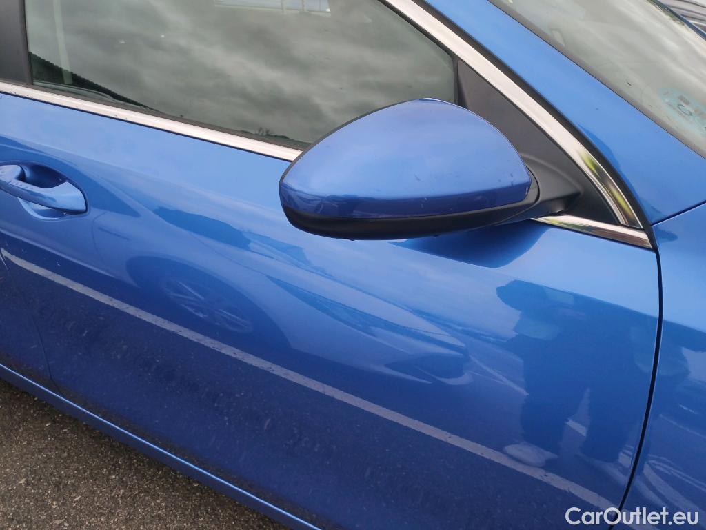  KIA  Cee'd KIA Ceed / 2021 / 5P / berlina con portón 1.0 T-GDi 88kW (120CV) Drive #22