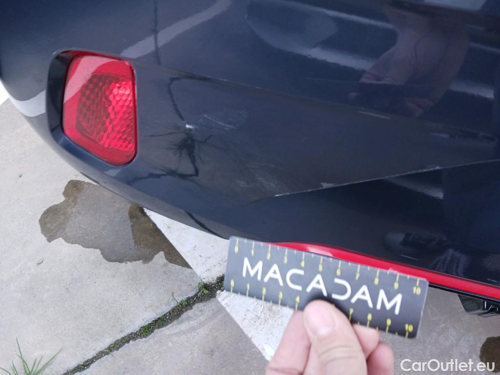  Hyundai  i10 HYUNDAI  / 2020 / 5P / berlina con portón 1.2 N LINE #25