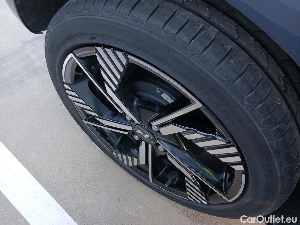  Hyundai  i10 HYUNDAI  / 2020 / 5P / berlina con portón 1.2 N LINE #37