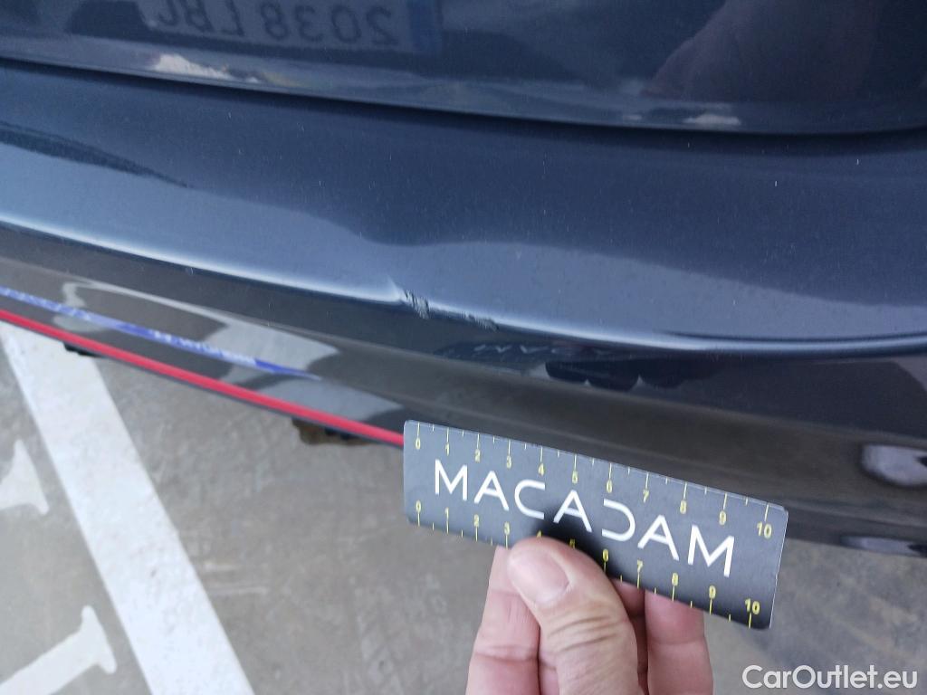  Hyundai  i10 HYUNDAI  / 2020 / 5P / berlina con portón 1.2 N LINE #24