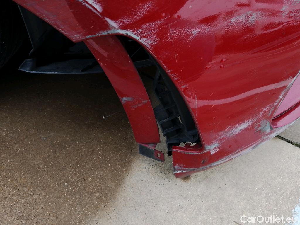  Mercedes  A-Klasse MERCEDES-BENZ Clase A / 2018 / 4P / sedán Sedán A 200 d 4MATIC  #4