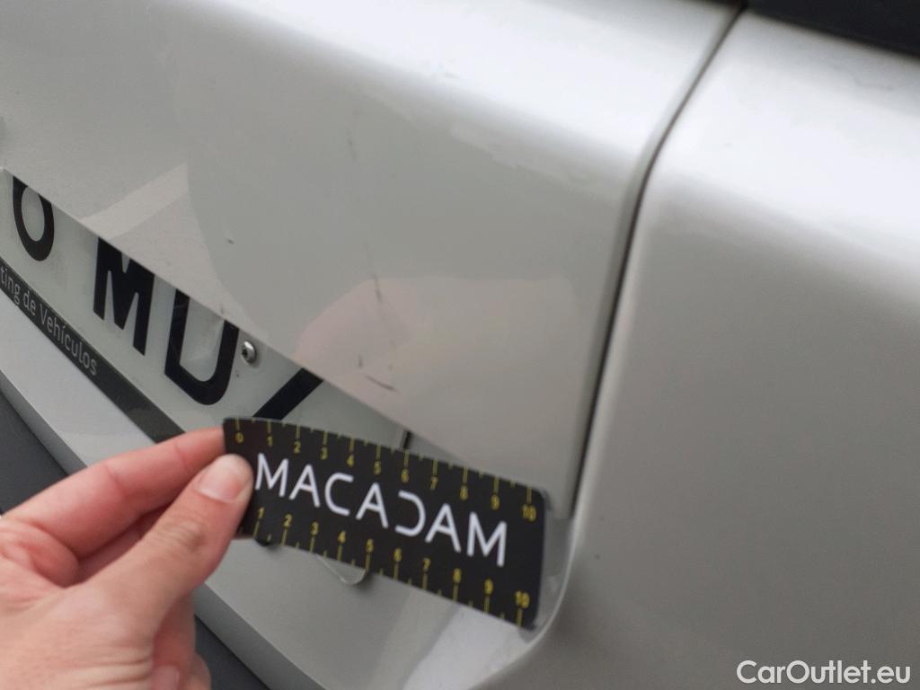  Peugeot  2008 PEUGEOT  / 2019 / 5P / todoterreno Allure BlueHDI 130 S&S EAT8 #2