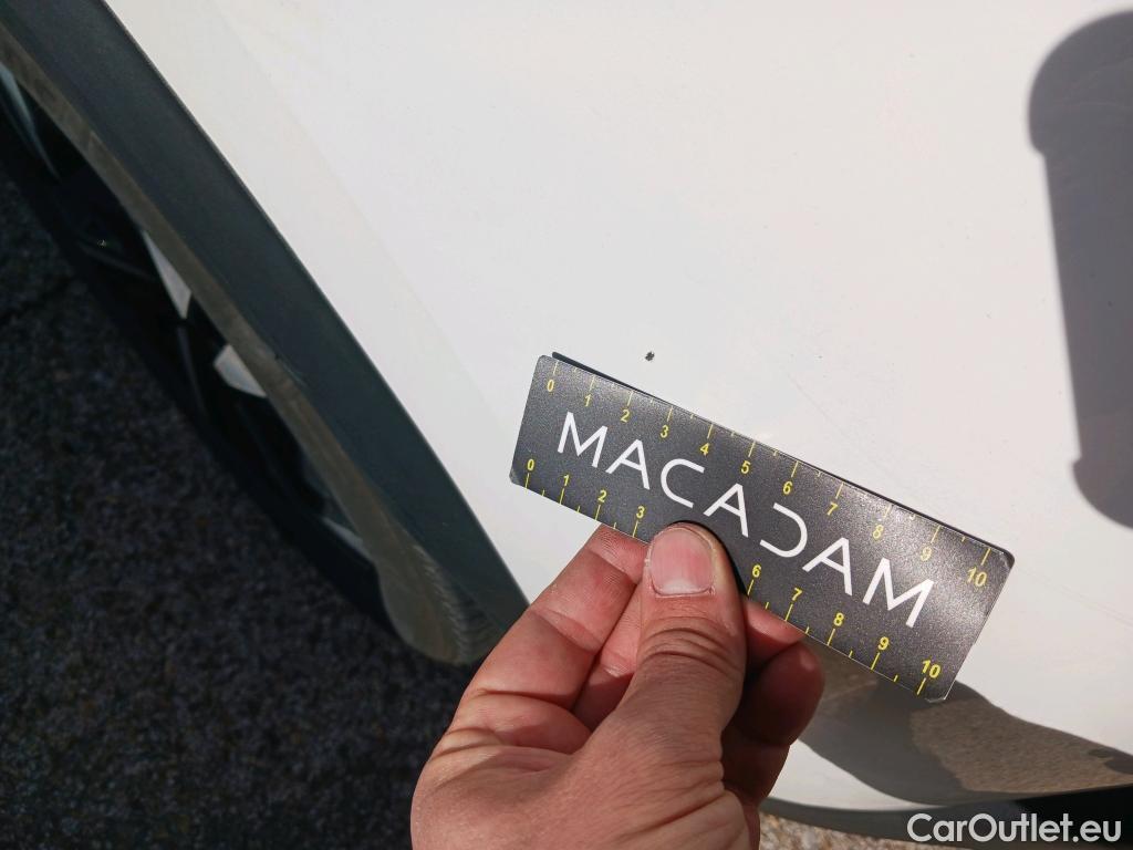  Peugeot  2008 PEUGEOT  / 2019 / 5P / todoterreno Allure BlueHDI 81kW (110CV) #53