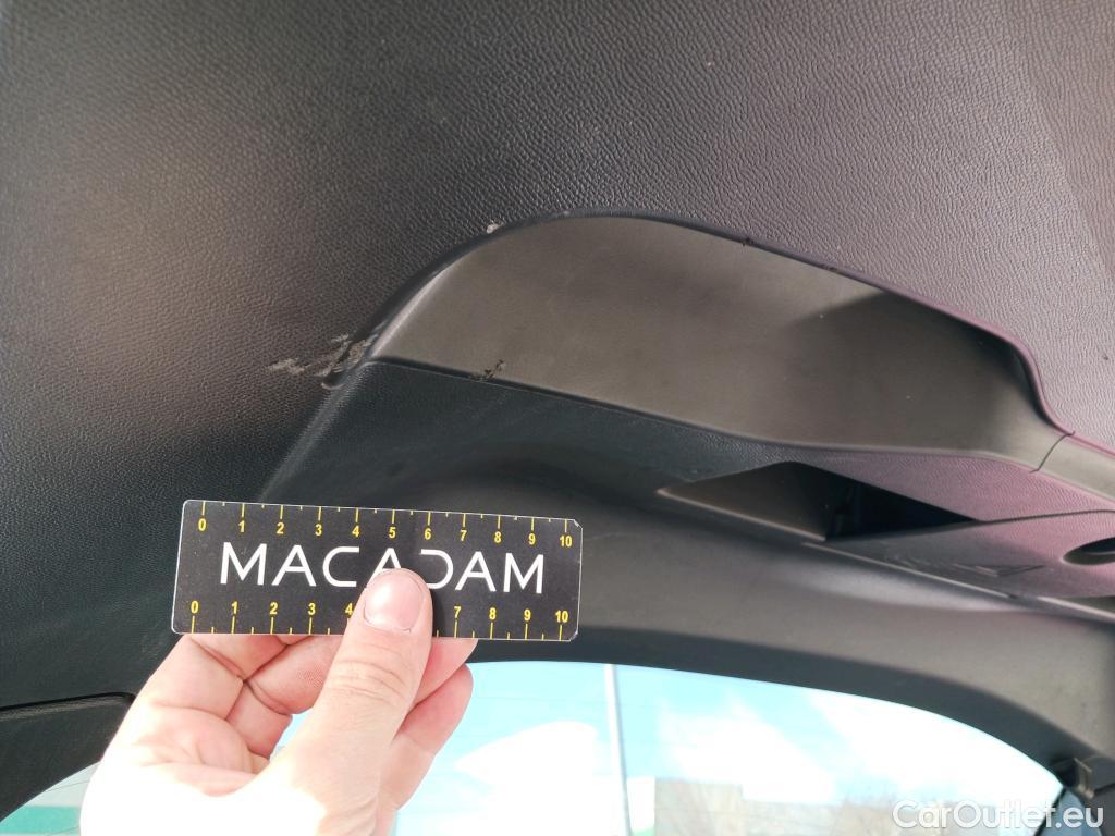  Peugeot  2008 PEUGEOT  / 2019 / 5P / todoterreno Allure BlueHDI 81kW (110CV) #26