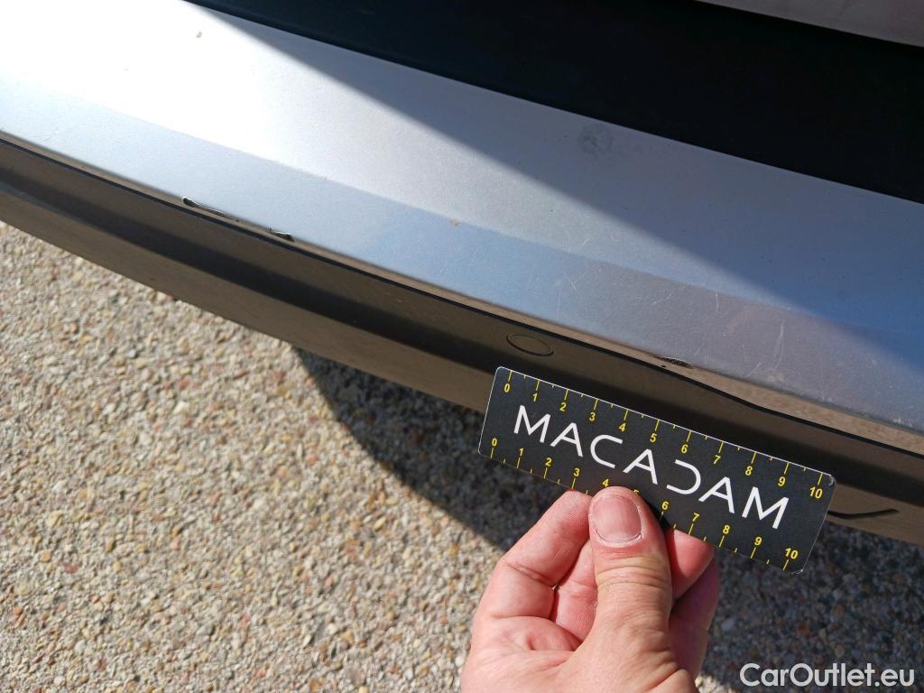  Peugeot  2008 PEUGEOT  / 2019 / 5P / todoterreno Allure BlueHDI 81kW (110CV) #51