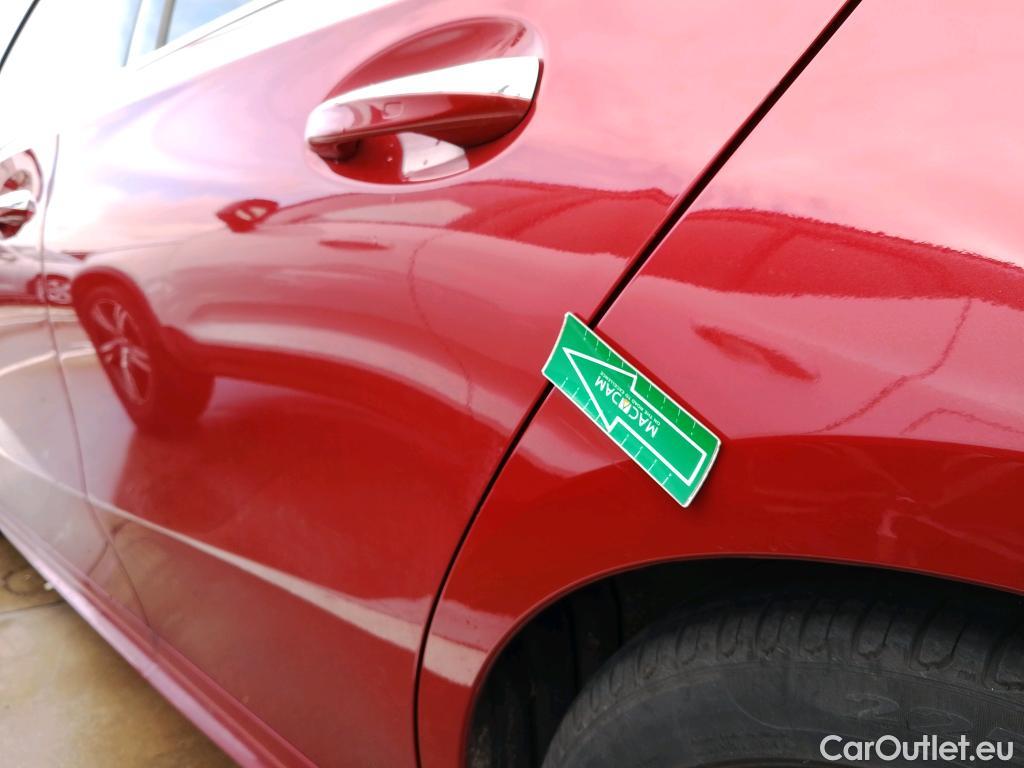  Mercedes  A-Klasse MERCEDES-BENZ Clase A / 2018 / 4P / sedán Sedán A 200 d 4MATIC  #34