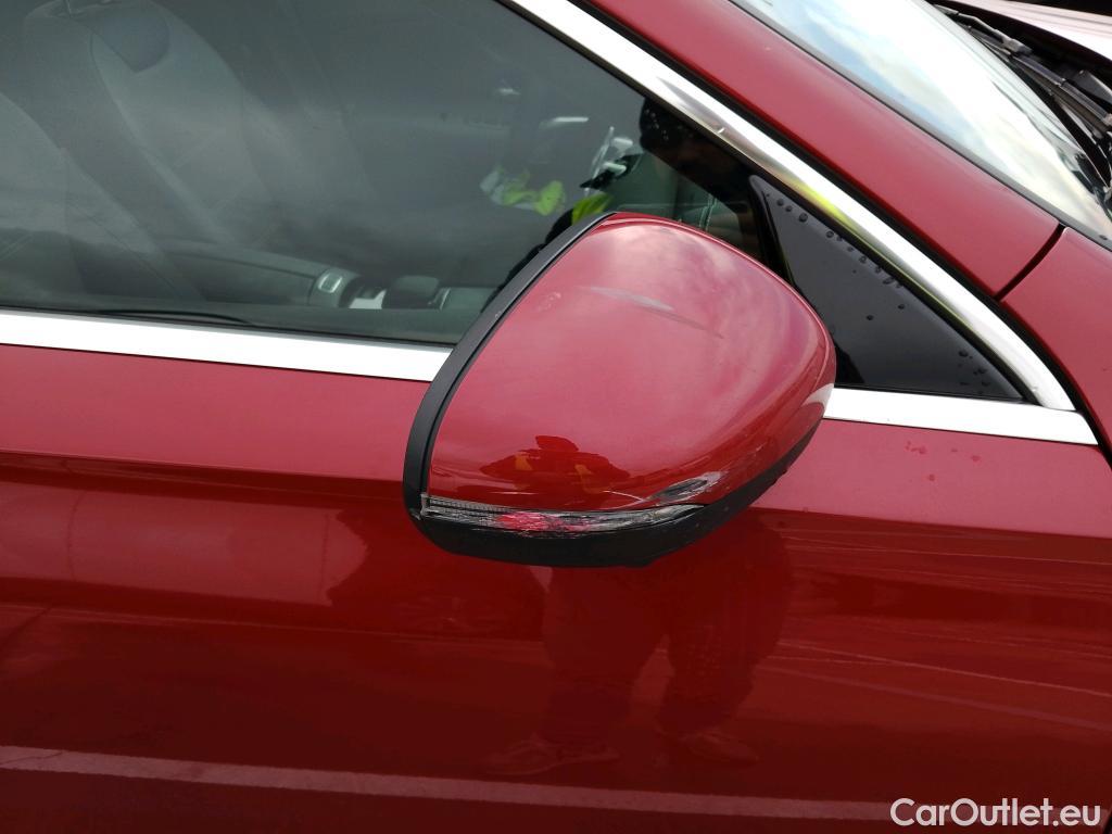  Mercedes  A-Klasse MERCEDES-BENZ Clase A / 2018 / 4P / sedán Sedán A 200 d 4MATIC  #17