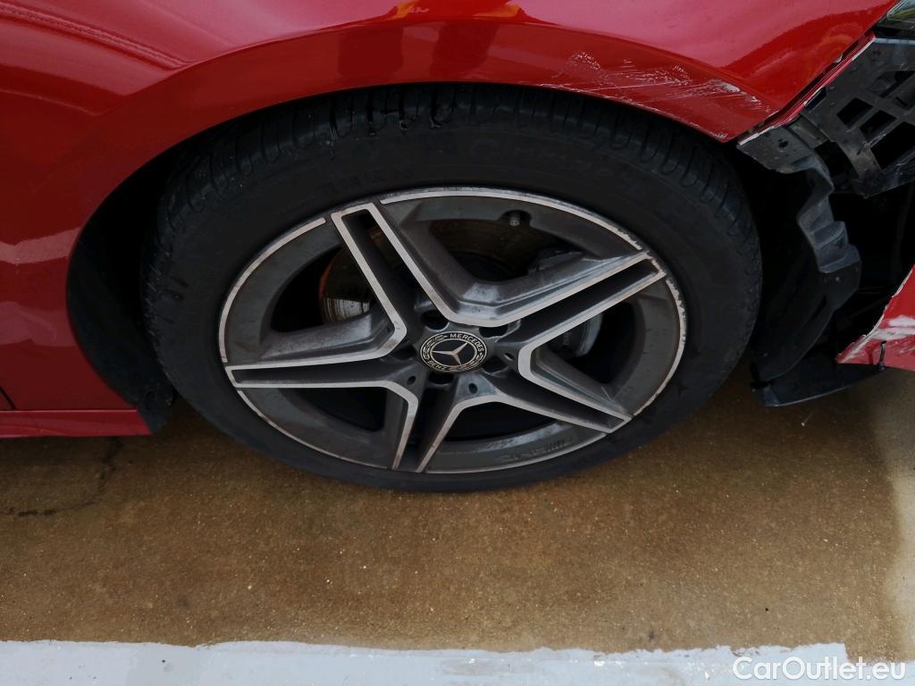  Mercedes  A-Klasse MERCEDES-BENZ Clase A / 2018 / 4P / sedán Sedán A 200 d 4MATIC  #11