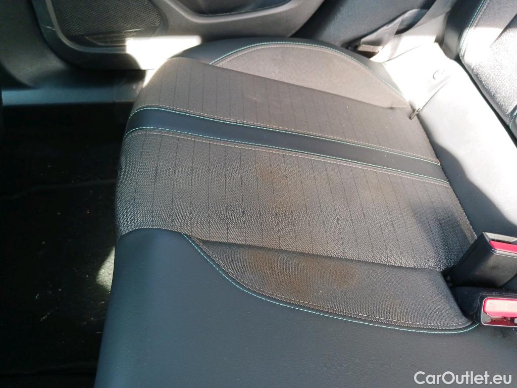  Peugeot  2008 PEUGEOT  / 2019 / 5P / todoterreno Allure BlueHDI 81kW (110CV) #10