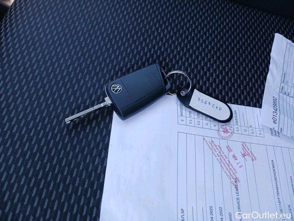  Volkswagen  T-CROSS VOLKSWAGEN  / 2018 / 5P / todoterreno Edition 1.0 TSI 70kW (95CV) #4