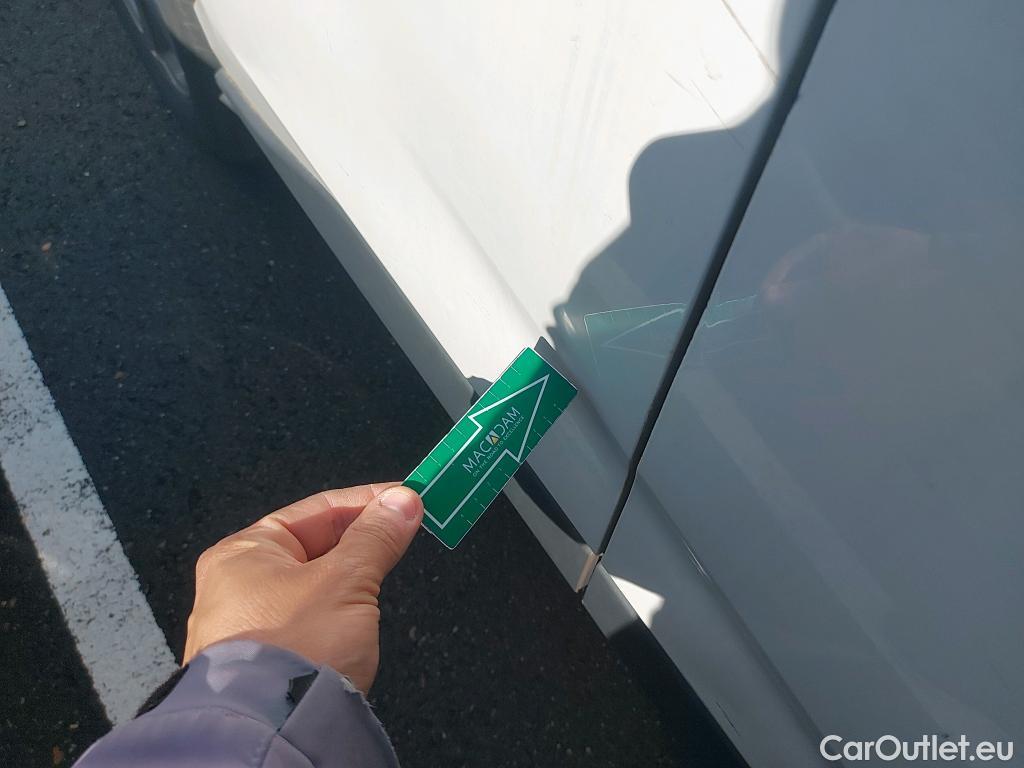  Toyota  RAV4 TOYOTA  / 2018 / 5P / todoterreno 2.5l 220H Luxury #2