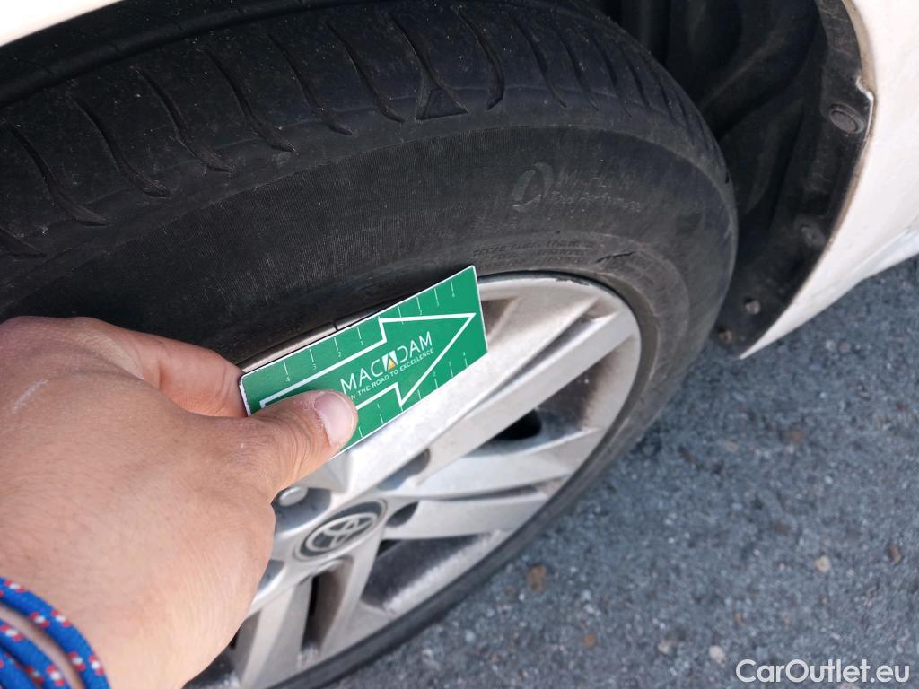  Toyota  Corolla TOYOTA  1.8 125H ACTIVE TECH E-CVT #39