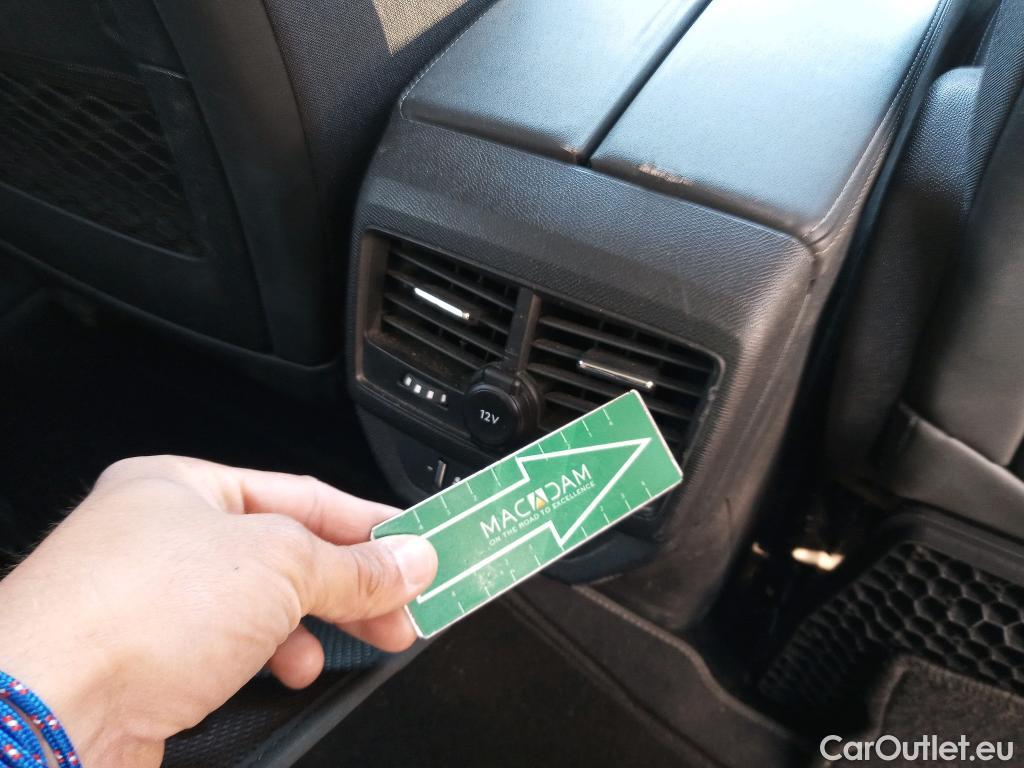  Peugeot  5008 PEUGEOT  / 2020 / 5P / todoterreno 1.5 BlueHDi 96kW S&S Allure Pack EAT8 #16