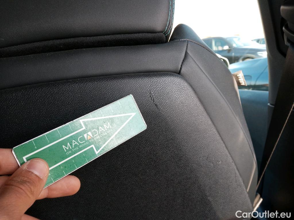  Peugeot  5008 PEUGEOT  / 2020 / 5P / todoterreno 1.5 BlueHDi 96kW S&S Allure Pack EAT8 #9