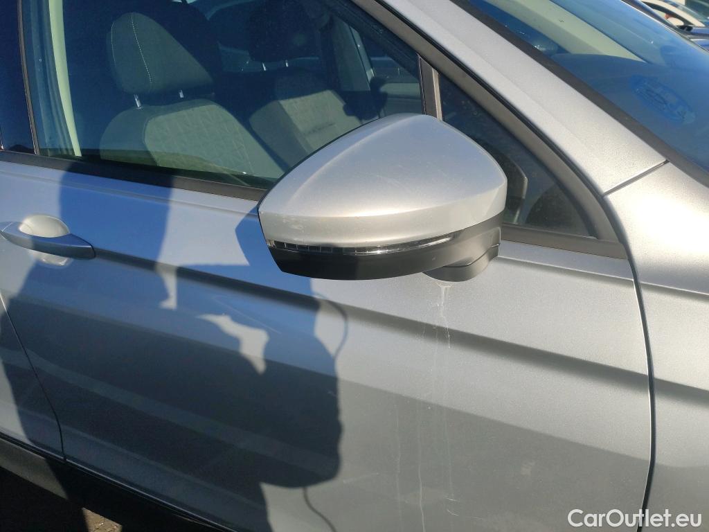  Volkswagen  Tiguan VOLKSWAGEN  / 2020 / 5P / todoterreno Life 1.4 TSI eHybrid 180kW (245CV) DSG #31