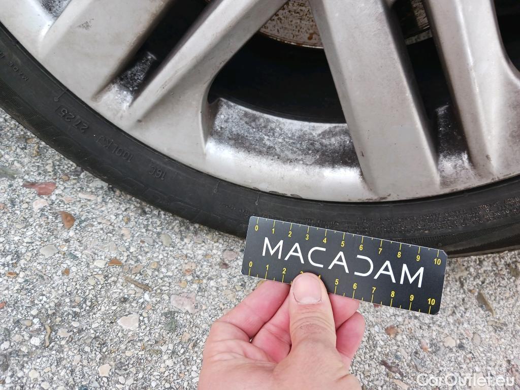  Toyota  Corolla TOYOTA  1.8 125H ACTIVE TECH E-CVT #26