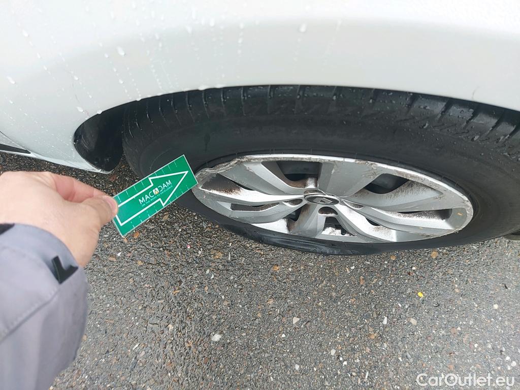  Renault  Clio RENAULT  / 2019 / 5P / berlina con portón Business TCe 74 kW (100CV) GLP #22