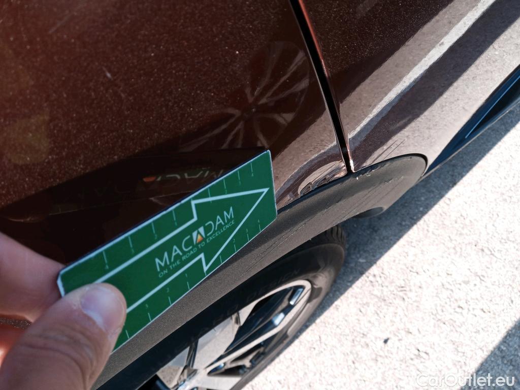  Peugeot  5008 PEUGEOT  / 2020 / 5P / todoterreno 1.5 BlueHDi 96kW S&S Allure Pack EAT8 #3