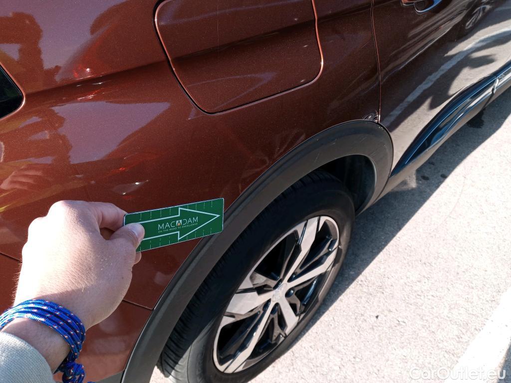  Peugeot  5008 PEUGEOT  / 2020 / 5P / todoterreno 1.5 BlueHDi 96kW S&S Allure Pack EAT8 #38