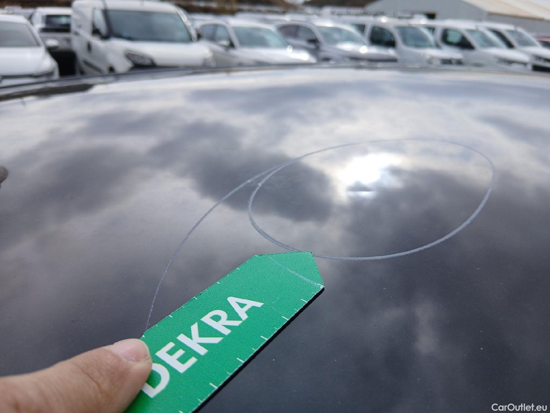  Volkswagen  Golf  VOLKSWAGEN / 2020 / 5P / berlina con portón Life 2.0 TDI 85kW (115CV) #39