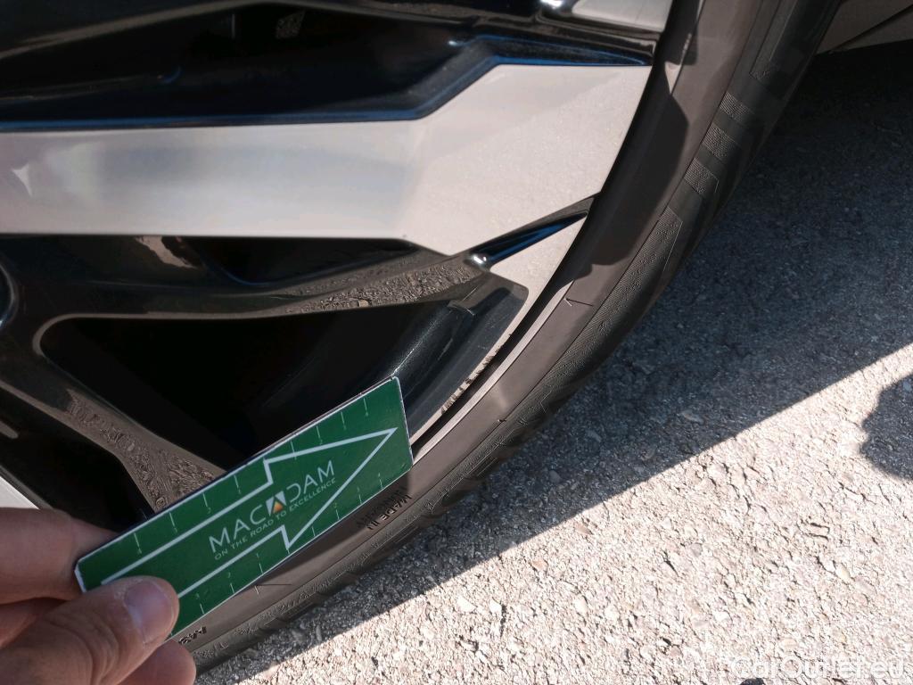  Peugeot  5008 PEUGEOT  / 2020 / 5P / todoterreno 1.5 BlueHDi 96kW S&S Allure Pack EAT8 #1