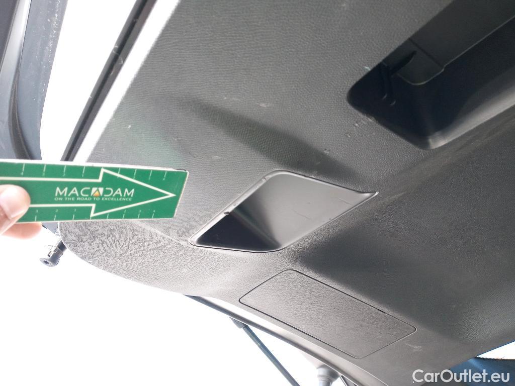  Peugeot  5008 PEUGEOT  / 2020 / 5P / todoterreno 1.5 BlueHDi 96kW S&S Allure Pack EAT8 #23