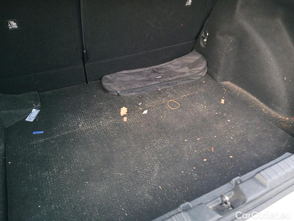  Toyota  Corolla TOYOTA  1.8 125H ACTIVE TECH E-CVT #17