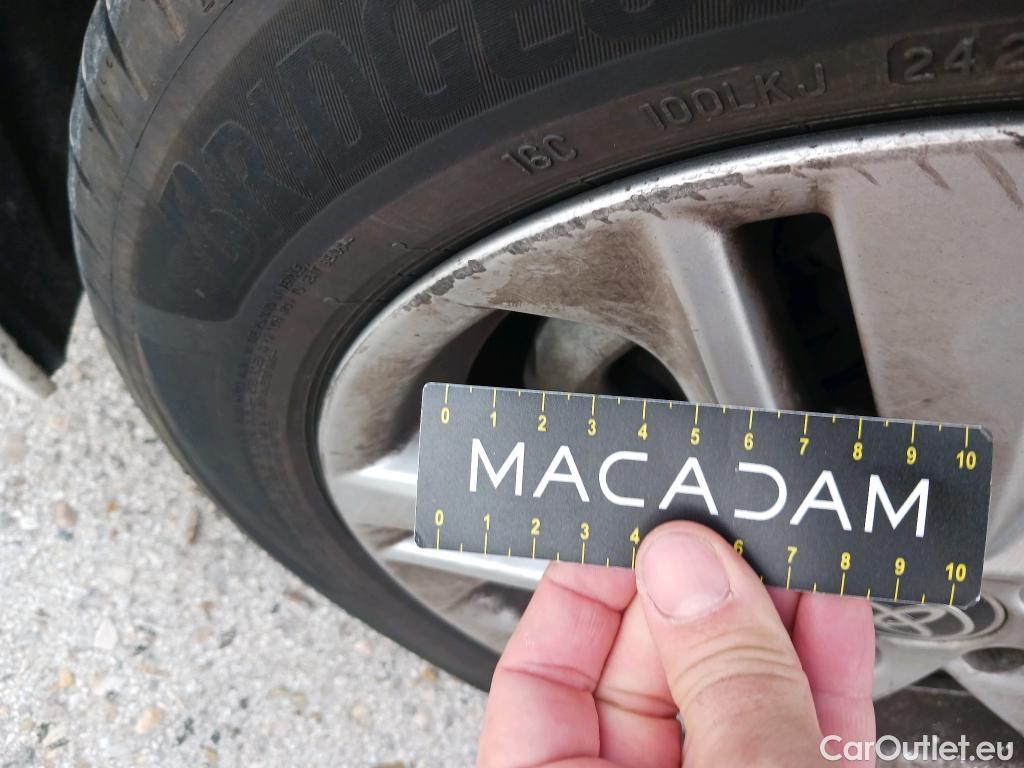  Toyota  Corolla TOYOTA  1.8 125H ACTIVE TECH E-CVT #24