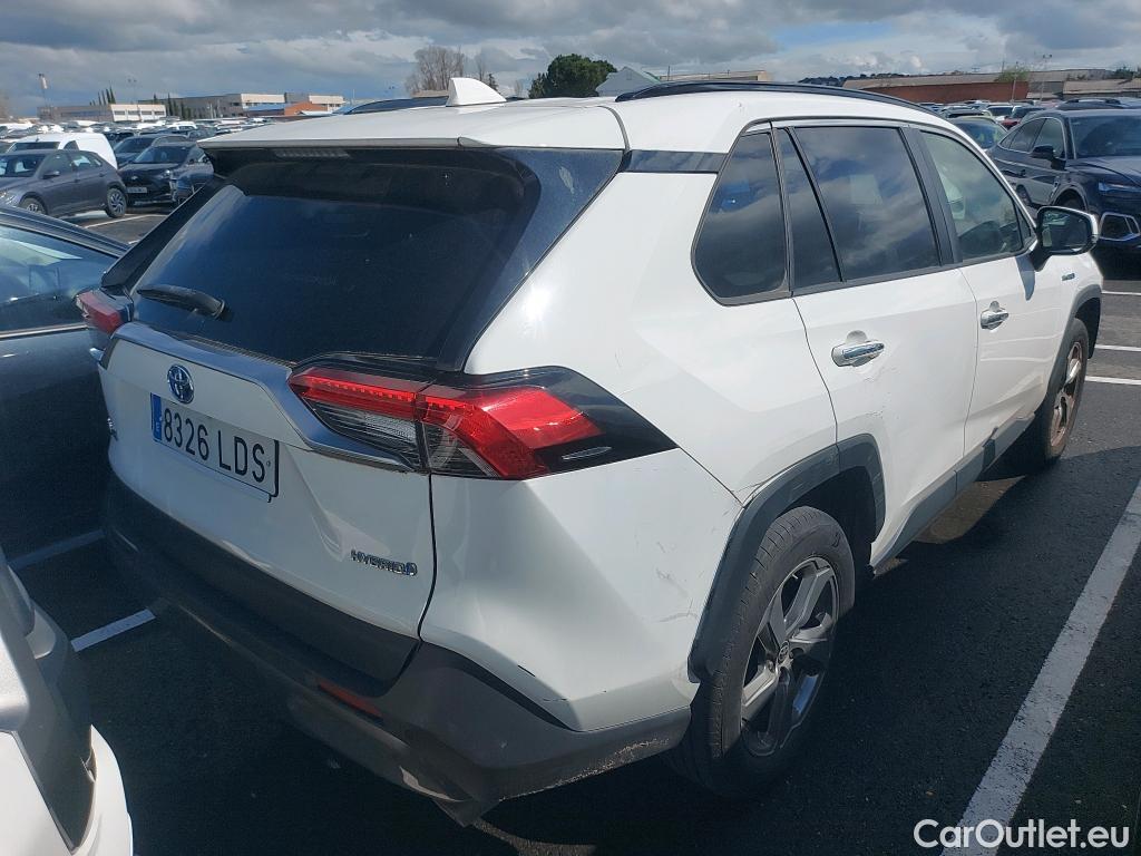  Toyota  RAV4 TOYOTA  / 2018 / 5P / todoterreno 2.5l 220H Luxury #13