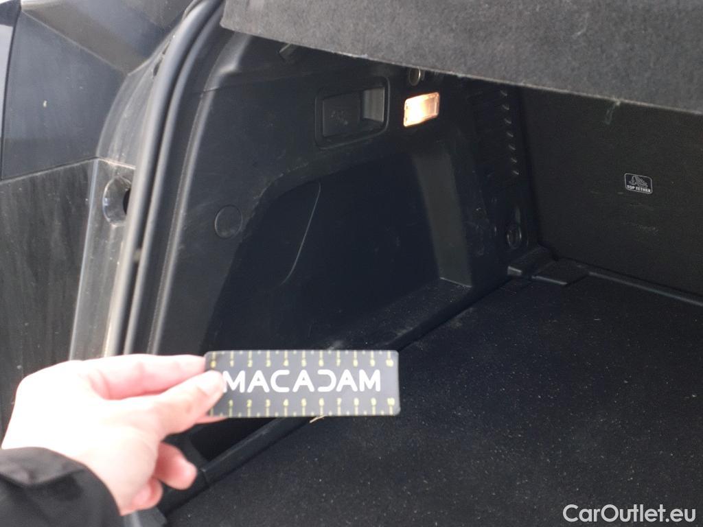  Peugeot  3008 PEUGEOT  / 2020 / 5P / todoterreno 1.5 BlueHDi 96kW S&S Allure Pack EAT8 #25