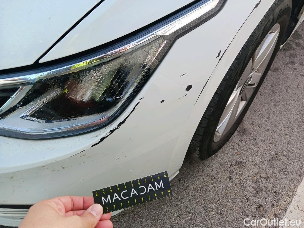  Volkswagen  Golf  VOLKSWAGEN / 2020 / 5P / berlina con portón 2.0 TDI 85kW (115CV) #16