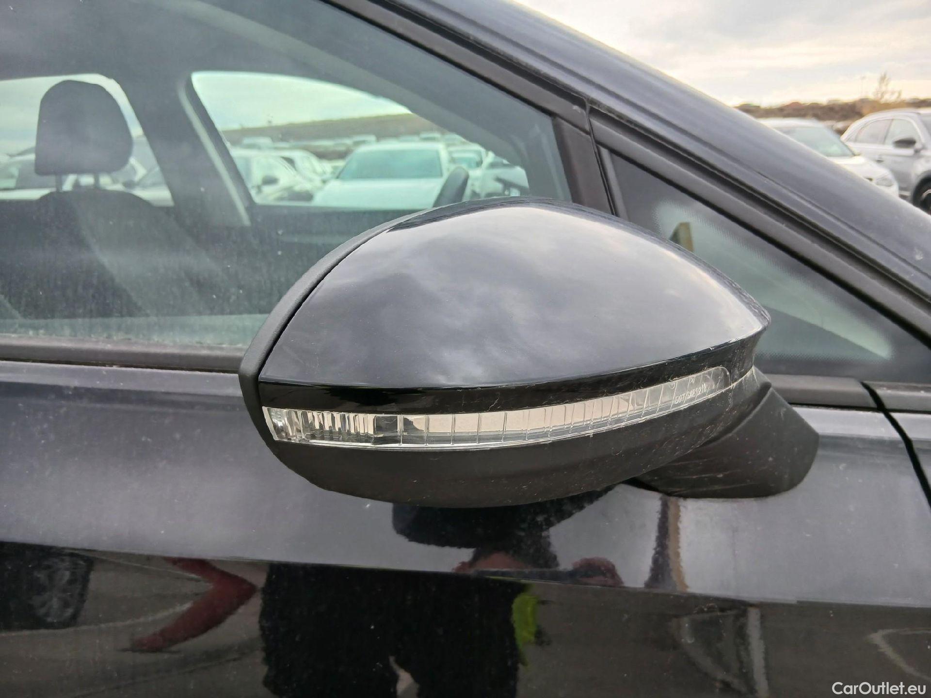  Volkswagen  Golf  VOLKSWAGEN / 2020 / 5P / berlina con portón Life 2.0 TDI 85kW (115CV) #31