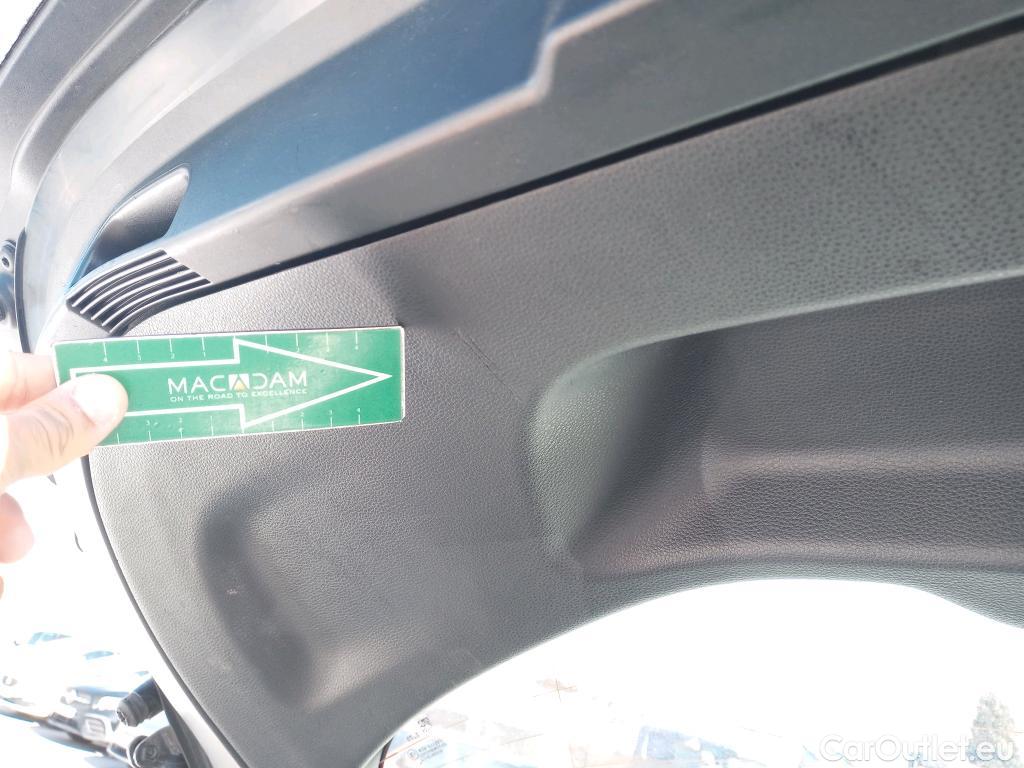  Toyota  Corolla TOYOTA  1.8 125H ACTIVE TECH E-CVT #32