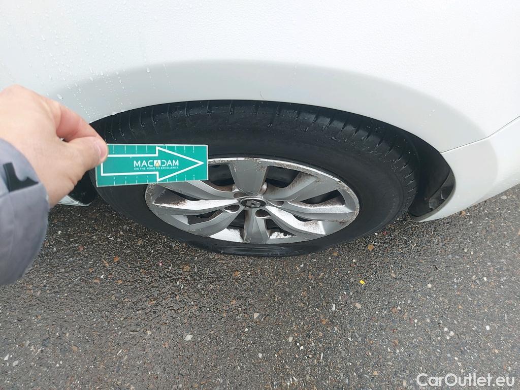  Renault  Clio RENAULT  / 2019 / 5P / berlina con portón Business TCe 74 kW (100CV) GLP #21