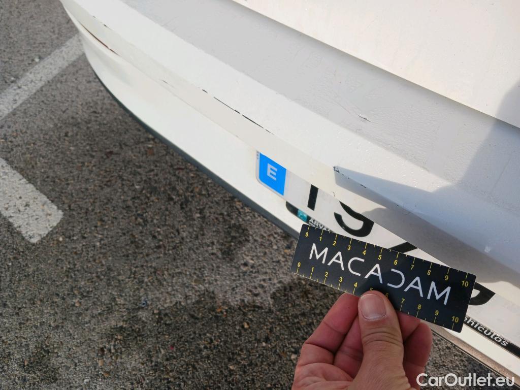  Volkswagen  Golf  VOLKSWAGEN / 2020 / 5P / berlina con portón 2.0 TDI 85kW (115CV) #9