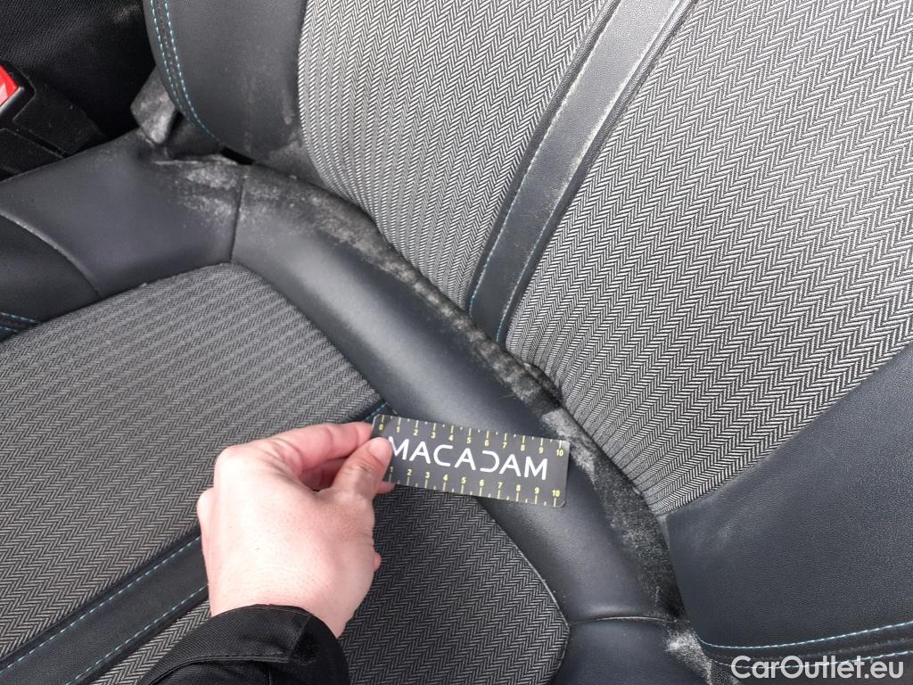  Peugeot  3008 PEUGEOT  / 2020 / 5P / todoterreno 1.5 BlueHDi 96kW S&S Allure Pack EAT8 #17