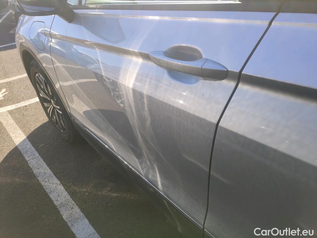  Volkswagen  Tiguan VOLKSWAGEN  / 2020 / 5P / todoterreno Life 1.4 TSI eHybrid 180kW (245CV) DSG #11