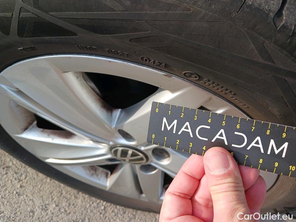  Volkswagen  Golf  VOLKSWAGEN / 2020 / 5P / berlina con portón 2.0 TDI 85kW (115CV) #21