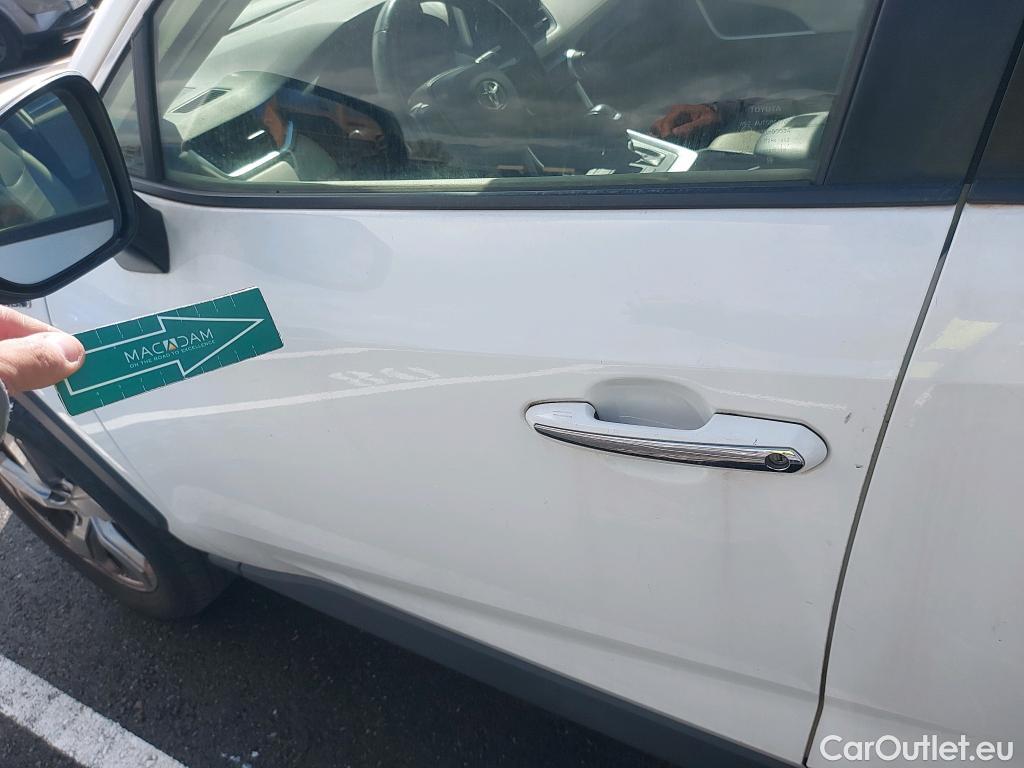  Toyota  RAV4 TOYOTA  / 2018 / 5P / todoterreno 2.5l 220H Luxury #4