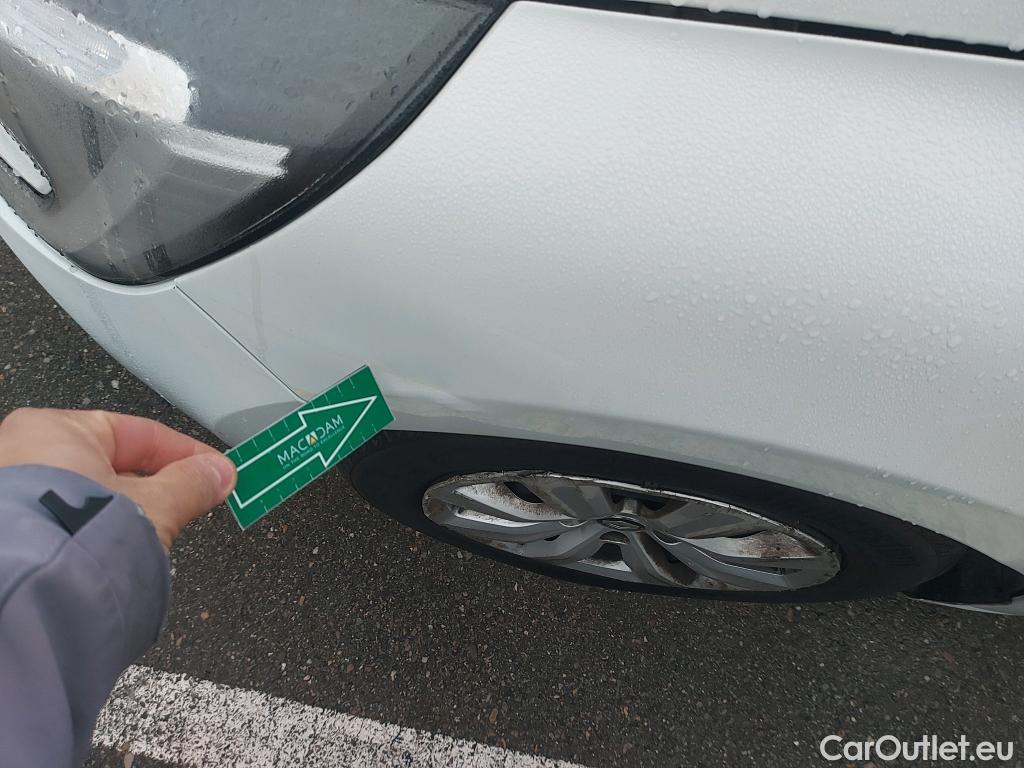  Renault  Clio RENAULT  / 2019 / 5P / berlina con portón Business TCe 74 kW (100CV) GLP #4