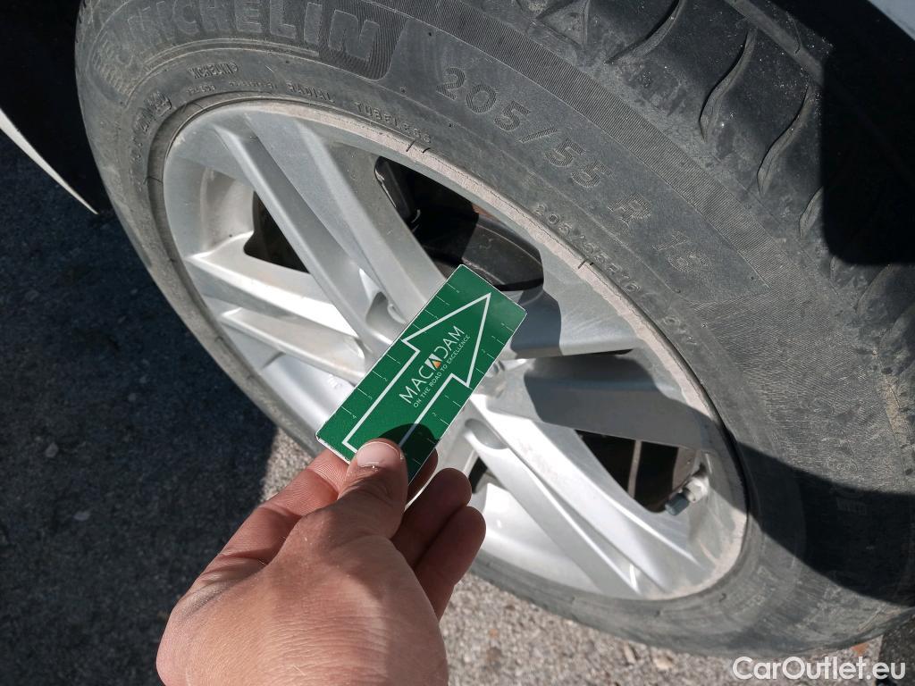  Toyota  Corolla TOYOTA  1.8 125H ACTIVE TECH E-CVT #22