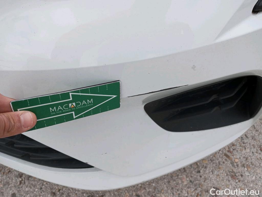  Renault  Clio RENAULT  / 2019 / 5P / berlina con portón Intens TCe 74 kW (100CV) GLP #3