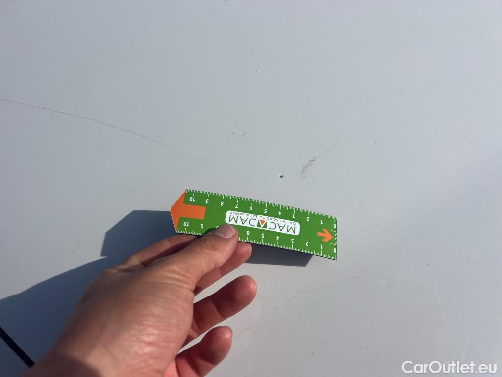  Hyundai  i30 HYUNDAI  / 2020 / 5P / berlina con portón 1.5 DPI Klass SLX #16